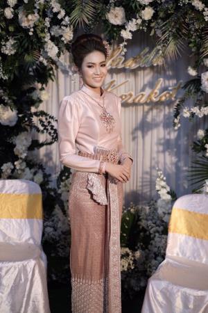 ชุดไทยเจ้าสาว ชุดไทยจักรพรรดิ์ เช่าที่แบมบี้ เวดดิ้ง ห้วยขวาง